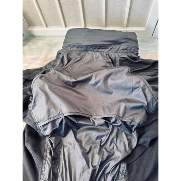 Lululemon Rush Hour Jacket - Picture 5 of 12